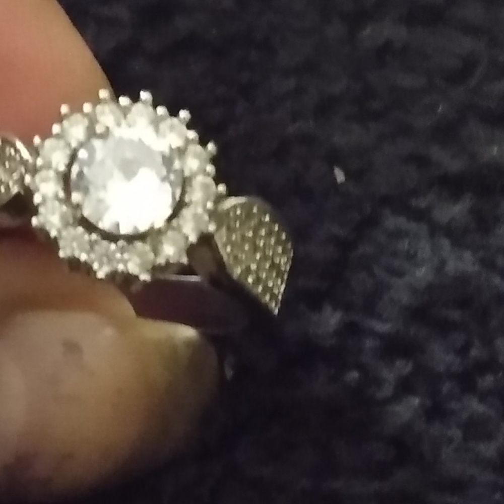 Ring - Picture 2 of 4